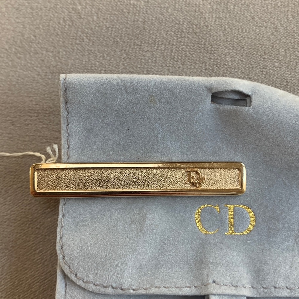 Tie bar